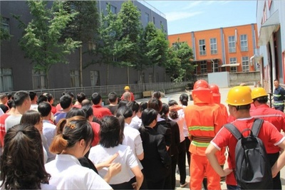 成都?xì)W麗亞2019年度消防演習(xí)圓滿落幕 器材教育與實(shí)戰(zhàn)演練并重